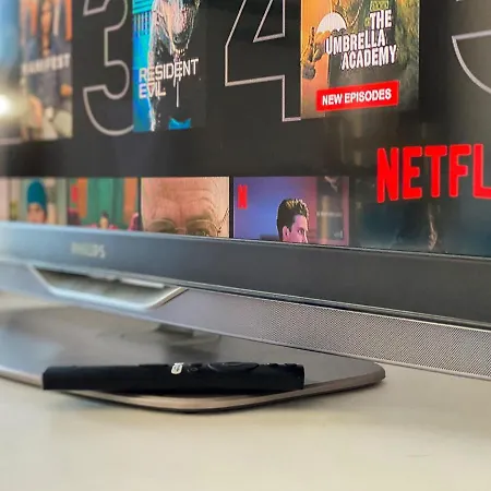 Διαμέρισμα Modern - Meters Away From The *