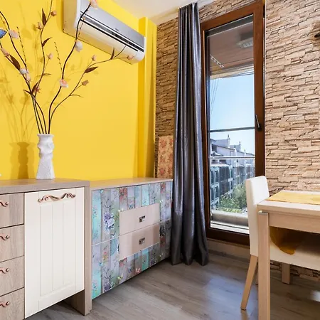 Modern - Meters Away From The Pomorie