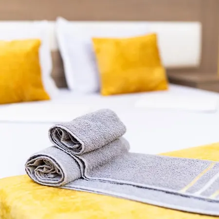 Modern - Meters Away From The Apartamento