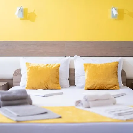 Apartamento Modern - Meters Away From The