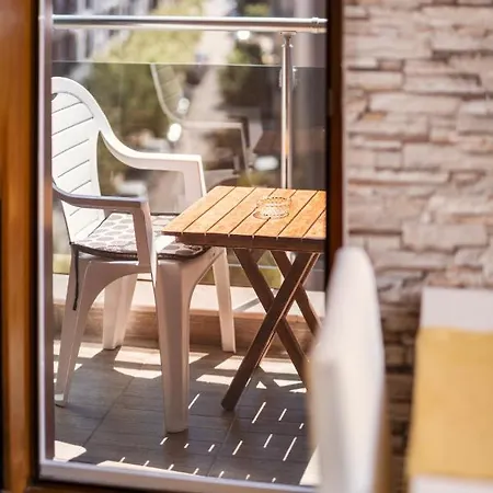 Modern - Meters Away From The Pomorie