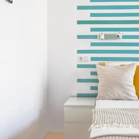 Apartamento Modern - Meters Away From The *