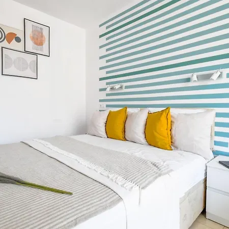 Modern - Meters Away From The Apartamento Pomorie